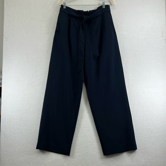 Tommy Hilfiger Women’s Pants Sz Med Navy Blue Front Pleats and Tie, Back Elastic - Picture 1 of 10